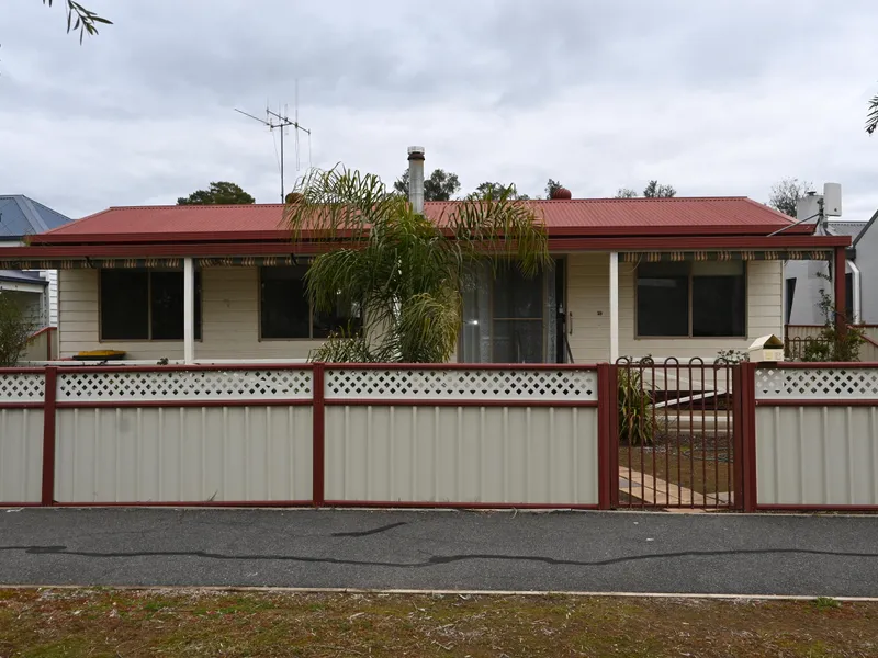 Tidy home on a big block
