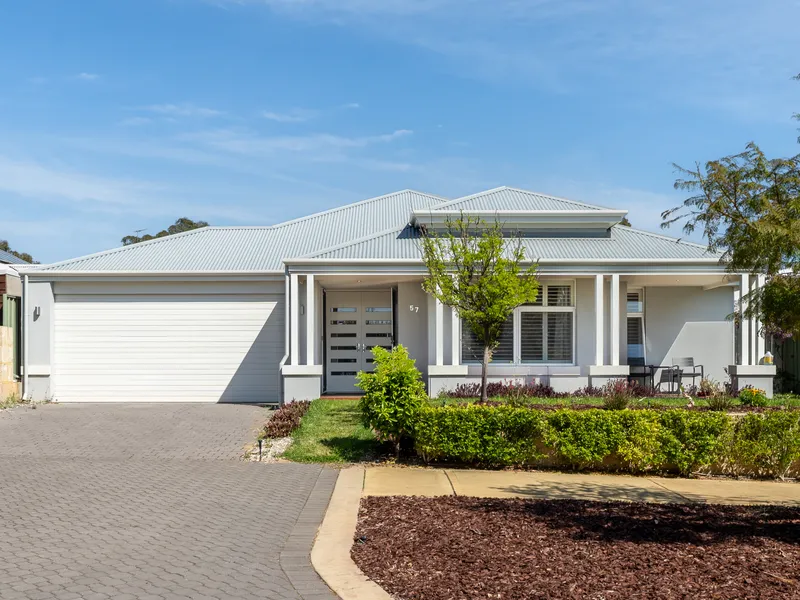 GORGEOUS FAMILY LIVING IN TUART RIDGE