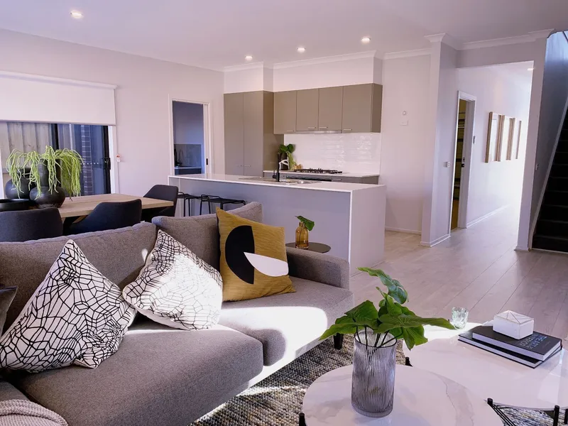Double storey 4 bedrooms house, Marigold Estate, Tarneit