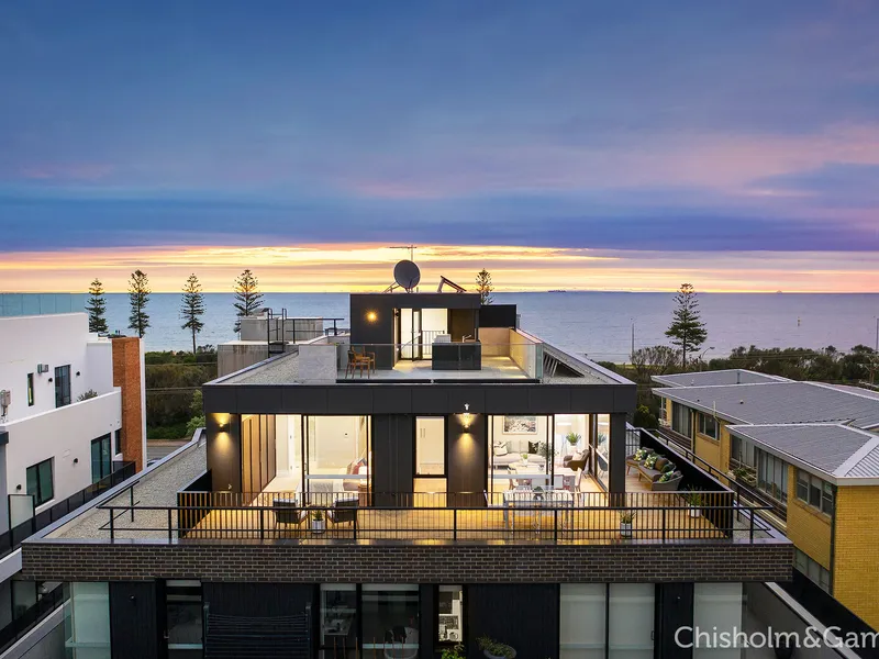 Luxury Penthouse with exclusive address & panoramic views