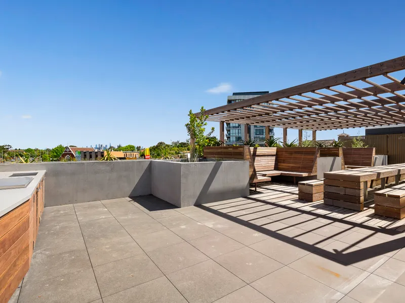 Luxury Apartment, in the Heart of Elsternwick, Great Amenities in the area