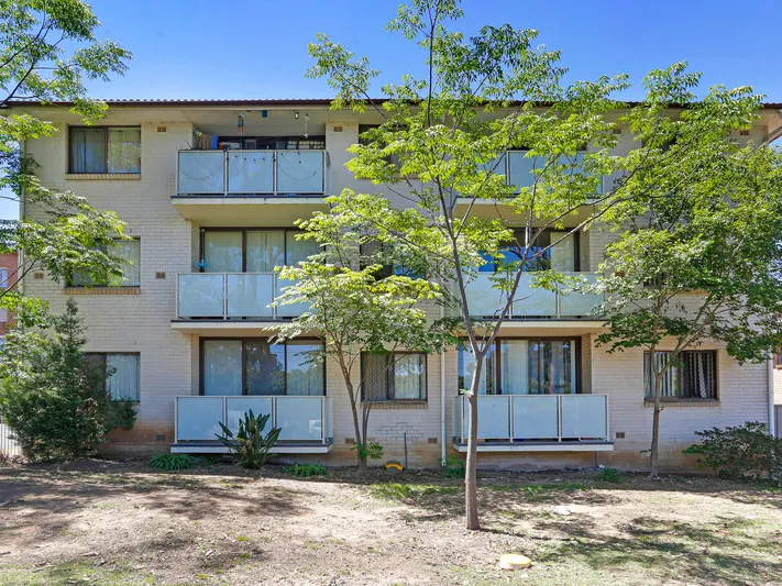 Unbeatable Value - Central Location!!