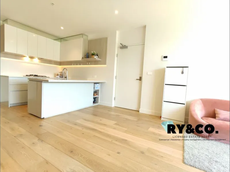 128sqm Apartment in Mont Albert Primary and Kooyong SC school zone!