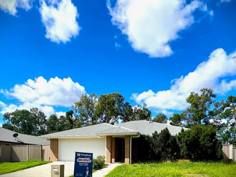 CYPRESS PINES - AWAITING YOU!