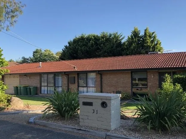 A Family Living & Entertainers’ Delight - Great Space…. Great Location