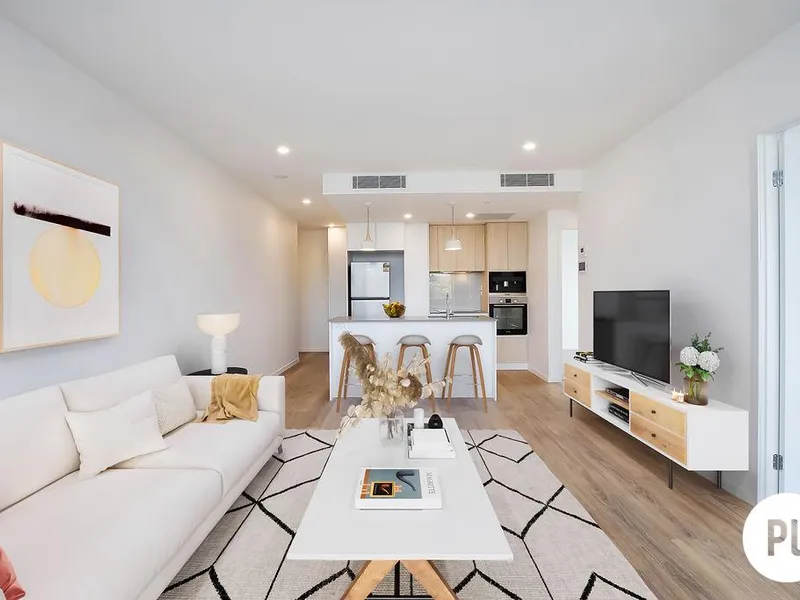 Have it all - fully-furnished, rooftop pool, CBD proximity