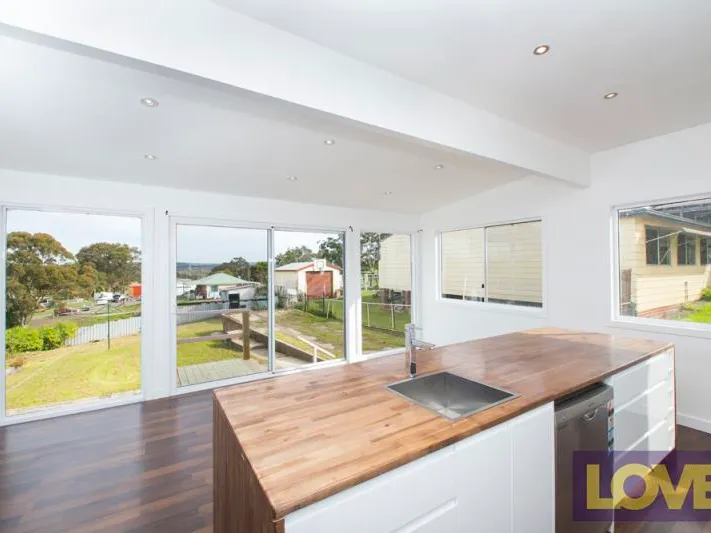 Fantastic Central Position - Offers Over $400 per week