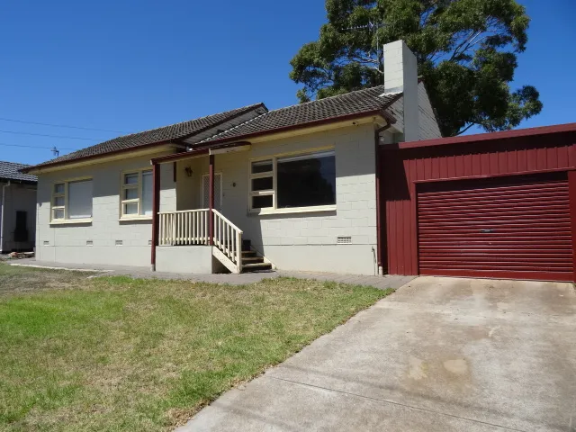 Fully renovated, open-plan living