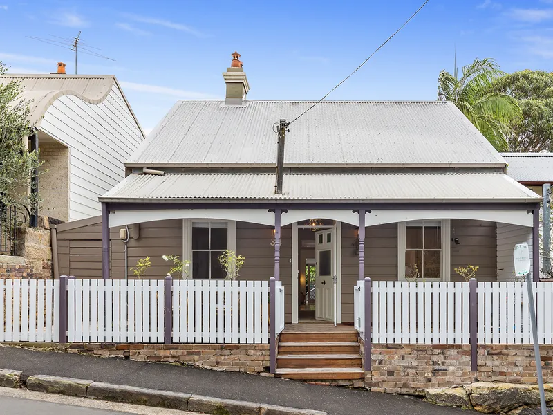 Easy alfresco living in gorgeous family cottage