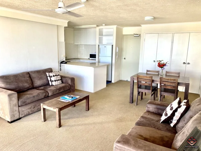 FULLY FURNISHED BEACHFRONT APARTMENT IN SURFERS PARADISE