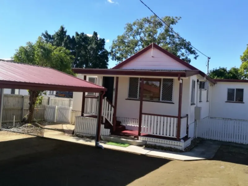 Renovated Home 700m to Train & 100m to Schools