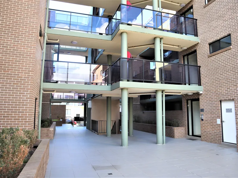 Well-Kept Two Bedroom Apartment in the Heart of Northmead. 