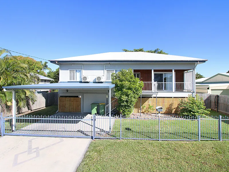 High-set Home In Perfect Location