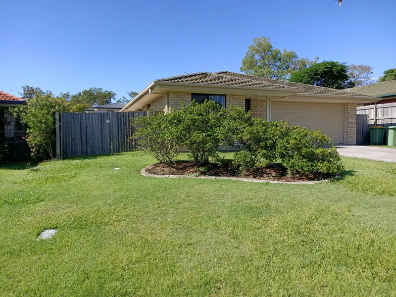 RARELY FOUND - POSITION POSITION POSITION 4 Bedroom Brick home