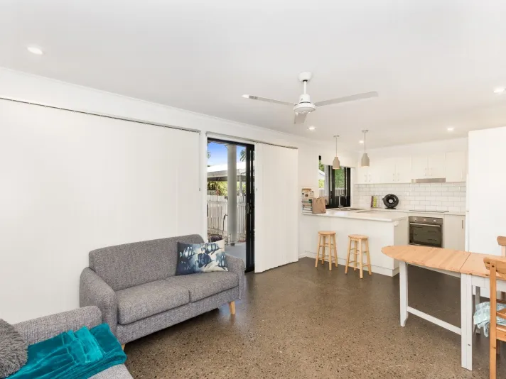 Downstairs Apartment in popular Hermit Park!