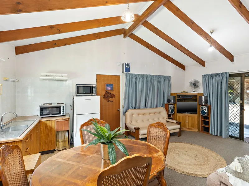 AFFORDABLE LIVING/INVESTMENT (FULLY FURNISHED) with up to 18% yield.