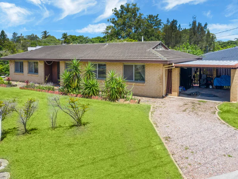 COZY BRICK FAMILY HOME IN IDYLLIC UNDERWOOD ADDRESS