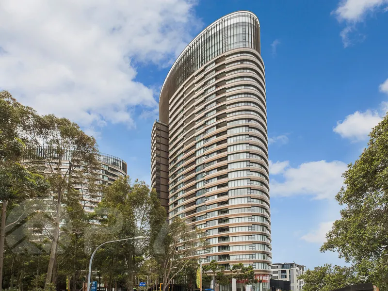 Sunny apartment with stunning views