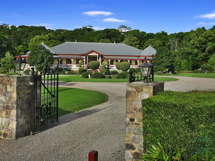 Elizabeth House - Prestige, Position and Poise