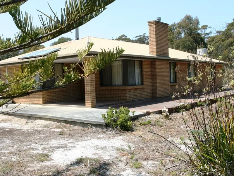 Privacy Small Acreage Close To St Helens