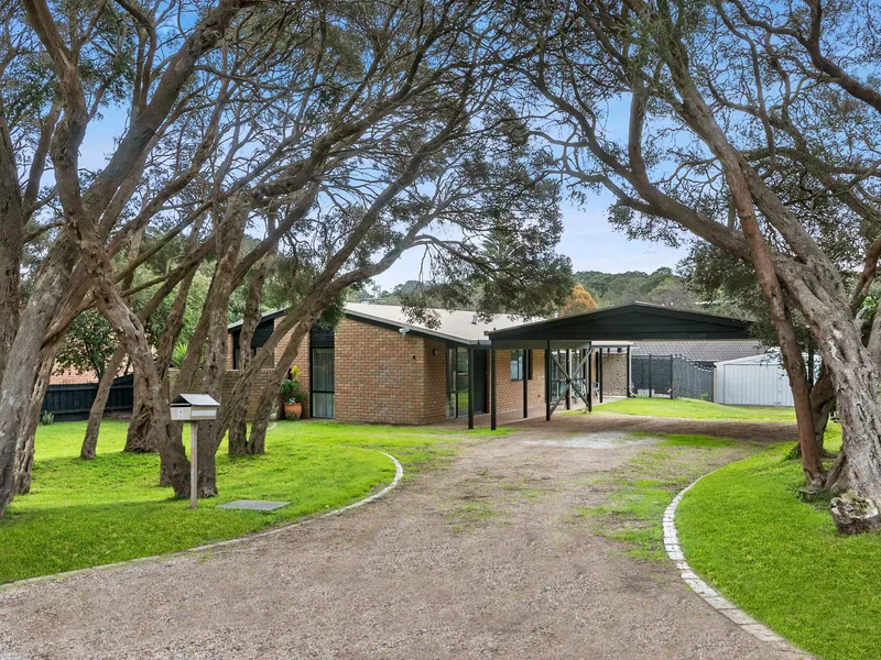 Stylish entertainer offering fully furnished