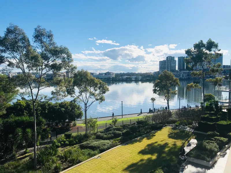 Water Front 2 Bedroom with Uninterrupted Waterviews
