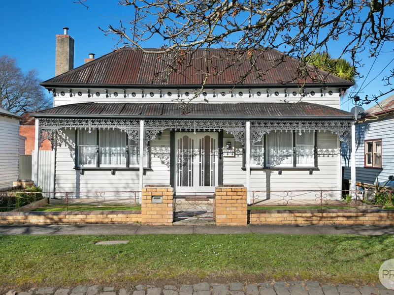 Victorian Charm In Prominent Location