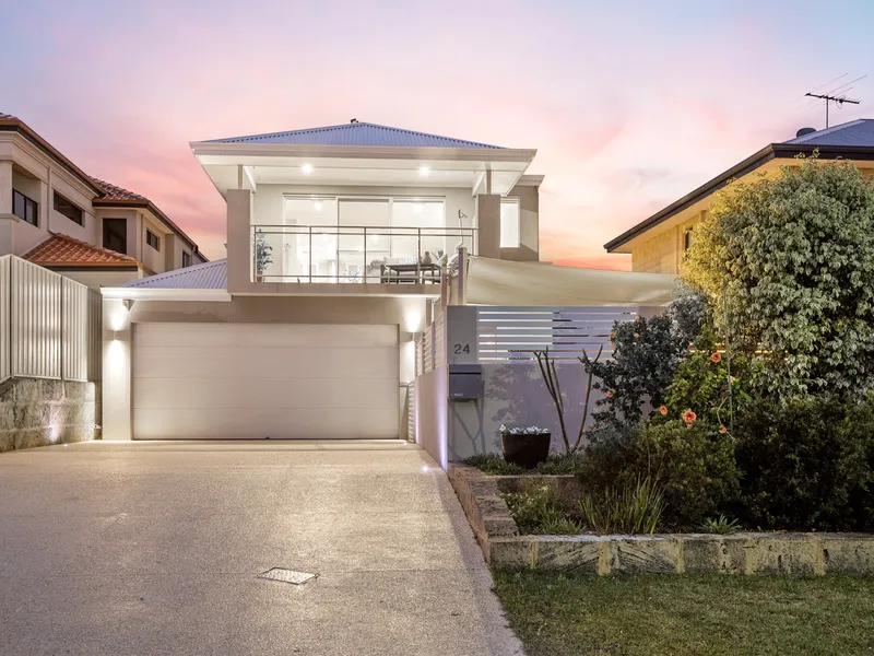 RIVERSIDE LIVING AT ITS FINEST