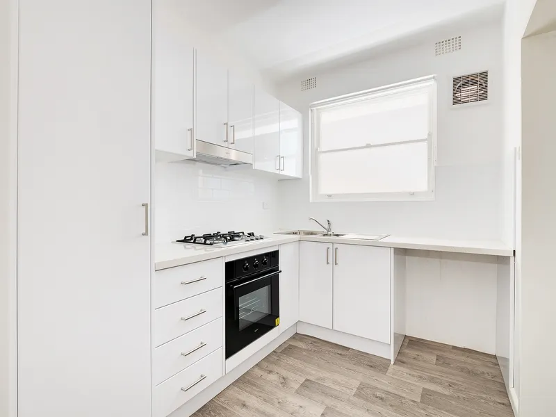 QUIET, TRANQUIL POSITION IN VAUCLUSE