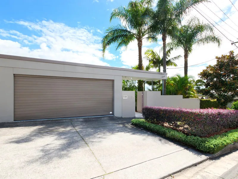 Contemporary Family Home with City, Bridge & Opera House Views