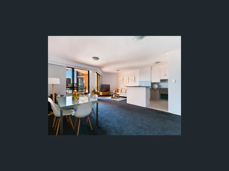 Spacious & Light filled 3 bedroom apartment
