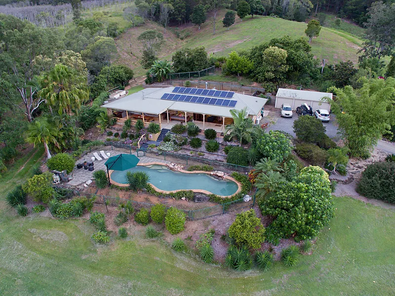 Private Paradise with yard and pool package