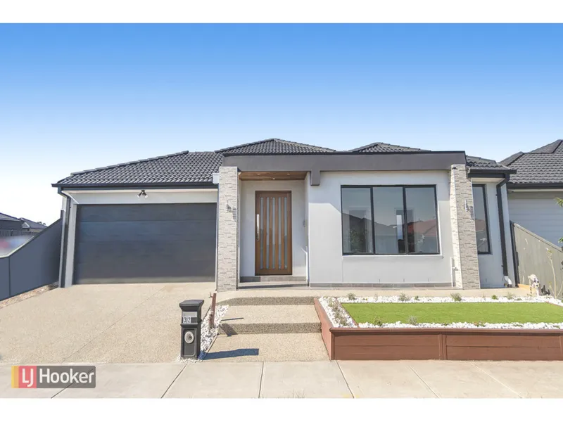 Spectacular Family Home!