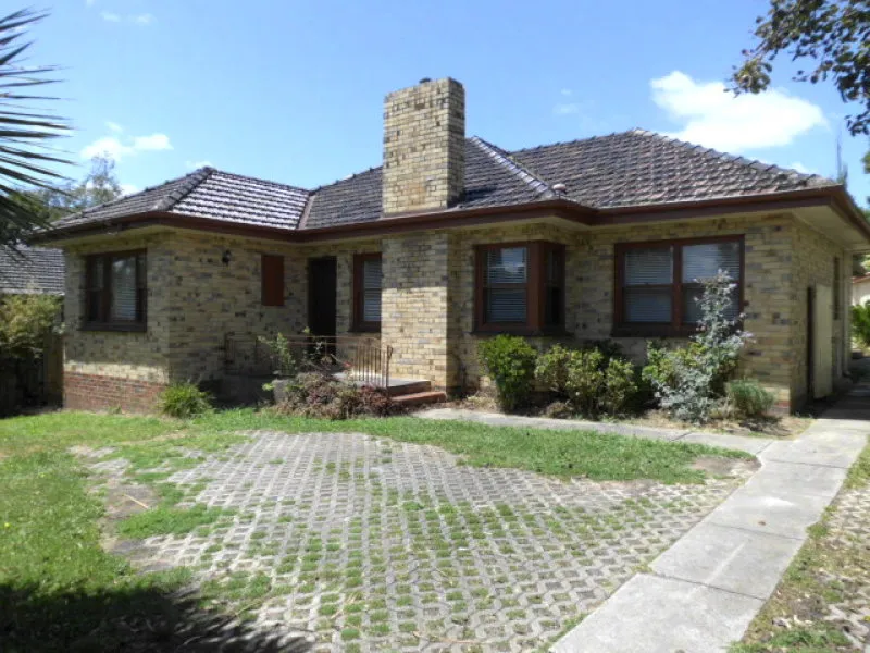 LOVELY FIVE BEDROOM HOME