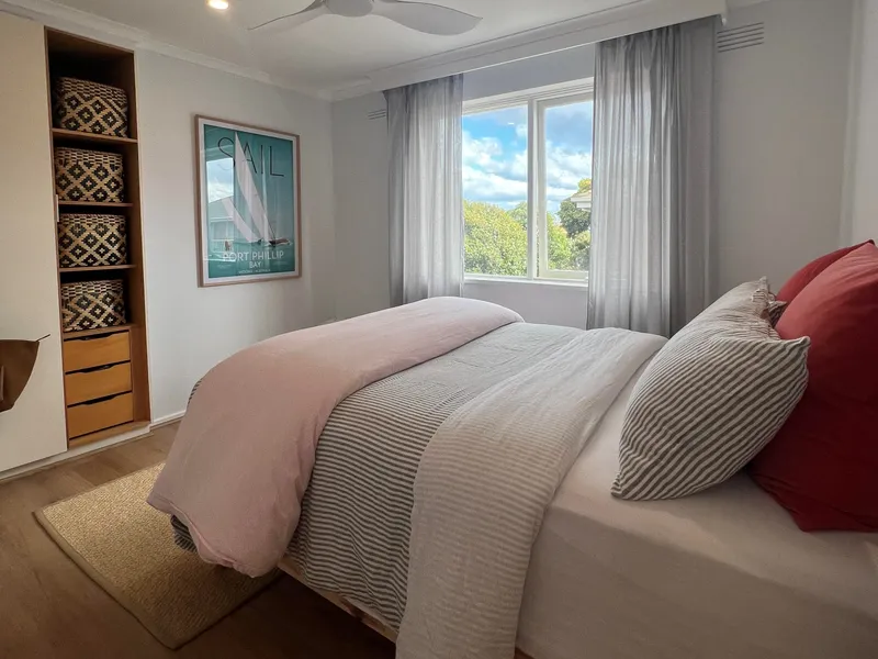 Secure sun-filled apartment - accepting applications now