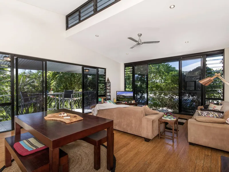 Modern, Large & Pet Friendly