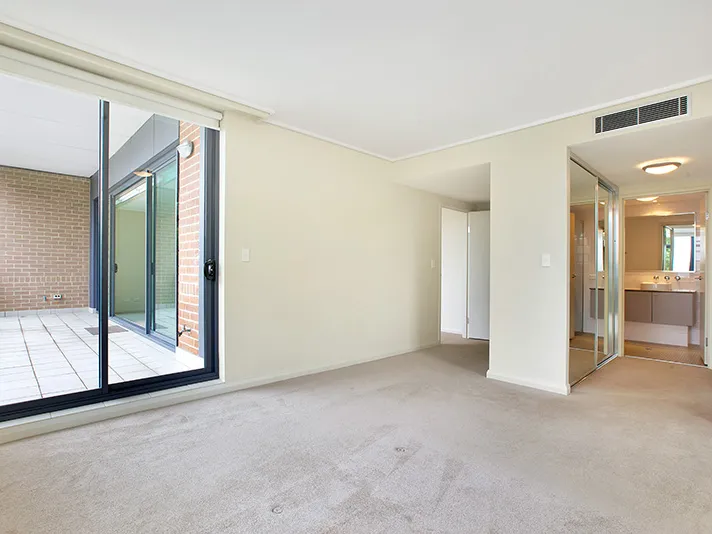 CONTEMPORARY LIVING WITH PRIME NORTHERN ASPECT