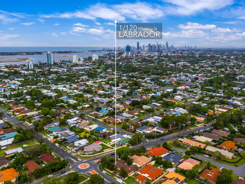 North East Facing Duplex - Walk to Broadwater