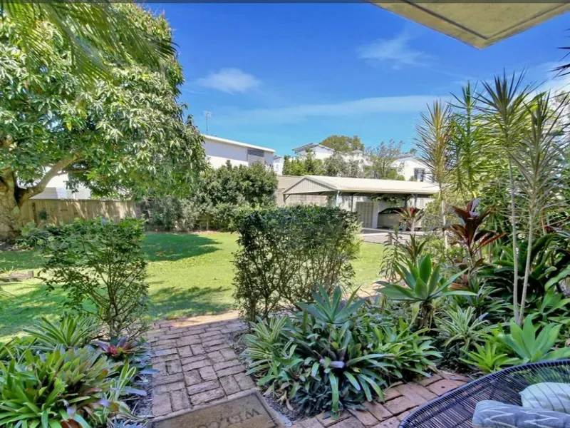 Stunning 2-bedroom apartment for rent at 4/29 Ann Street, Noosaville!