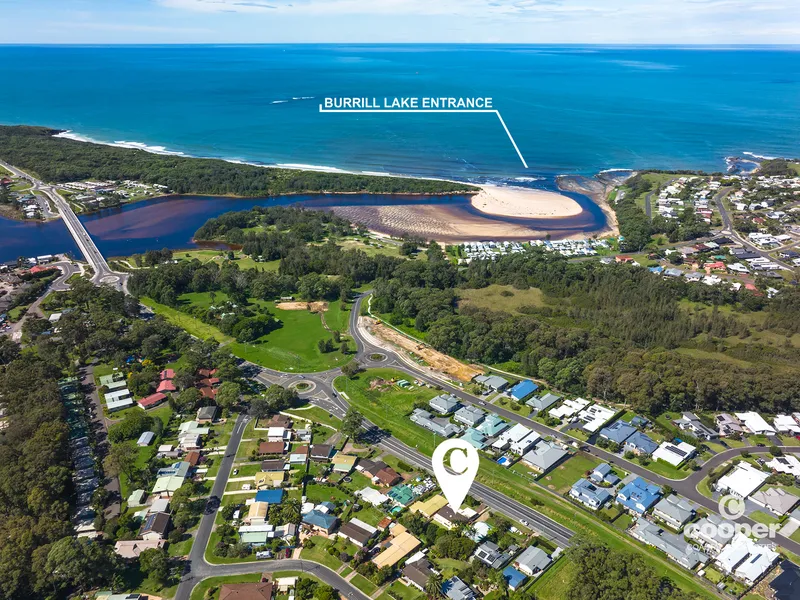 Walk to Burrill Lake & Shops