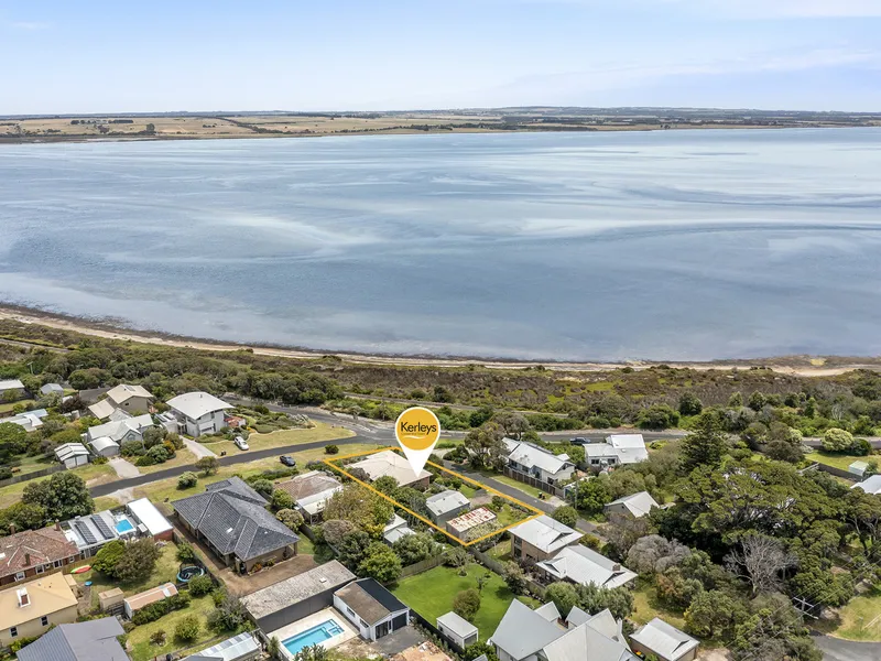 A World of Promise – Queenscliff Home with Immaculate Bay Views