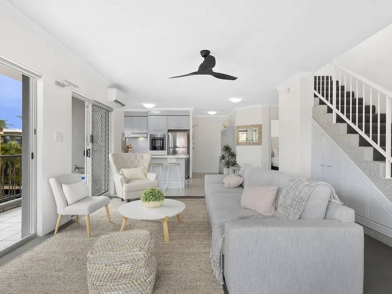 Beautiful Broadwater Views- Superb Penthouse