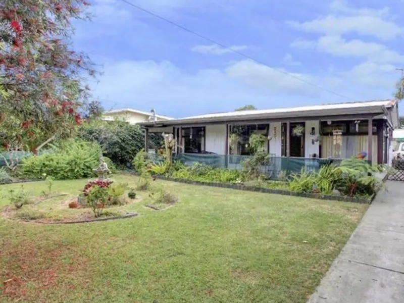 Little bit of Charm, Little bit of Character