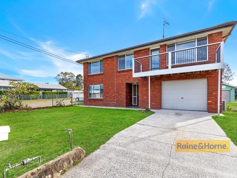 GREAT SOUGHT AFTER LOCATION!!