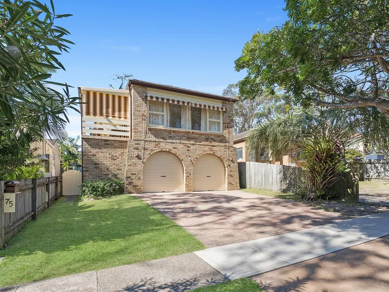 Spacious. Family Freindly. Potential.