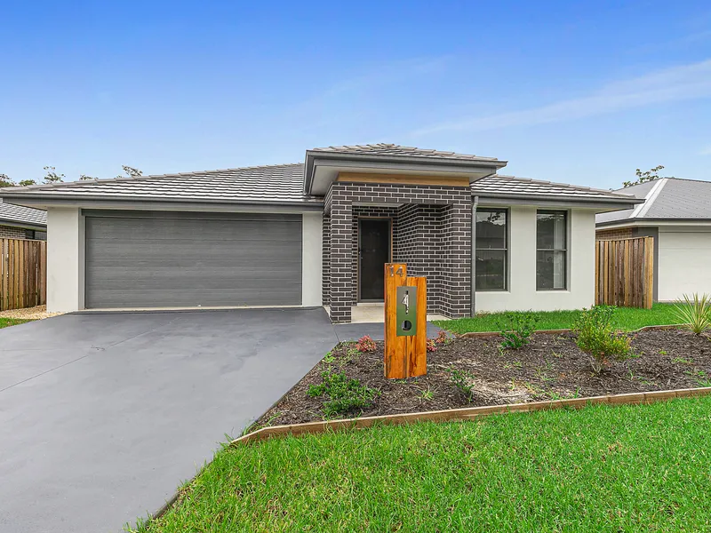 STYLISH, MODERN & LOW MAINTENANCE LIVING!
