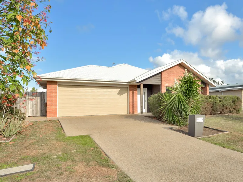 LARGE MODERN HOME WALKING DISTANCE TO KIRKWOOD SHOPPING CENTRE