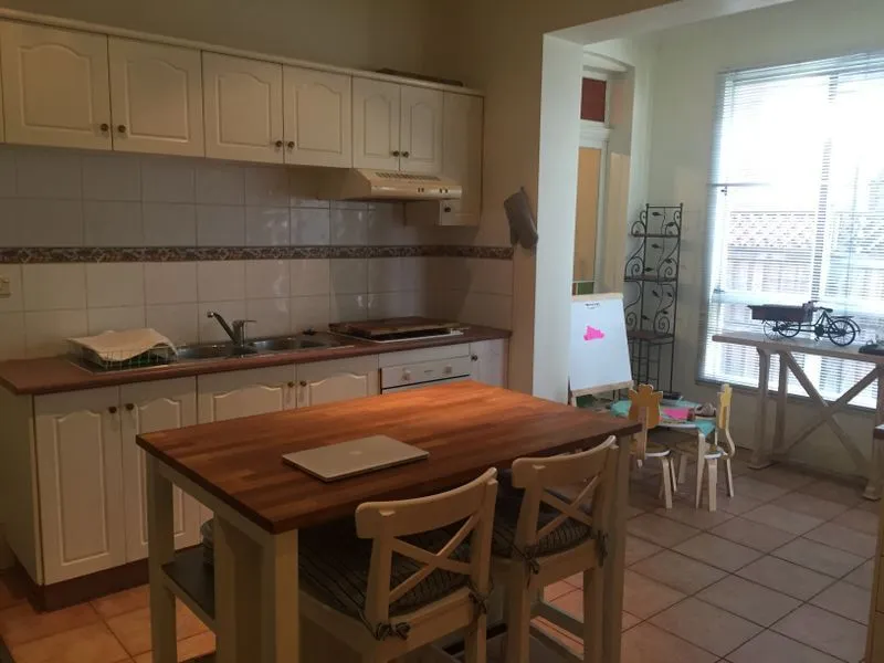 HUGE & DELIGHTFUL DUPLEX, GREAT LOCATION