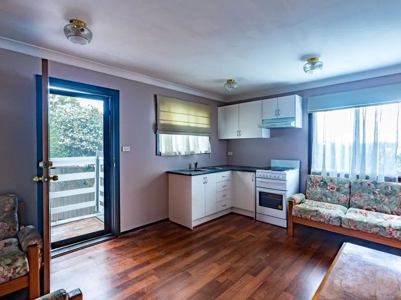 Cosy Two Bedroom Granny-Flat 