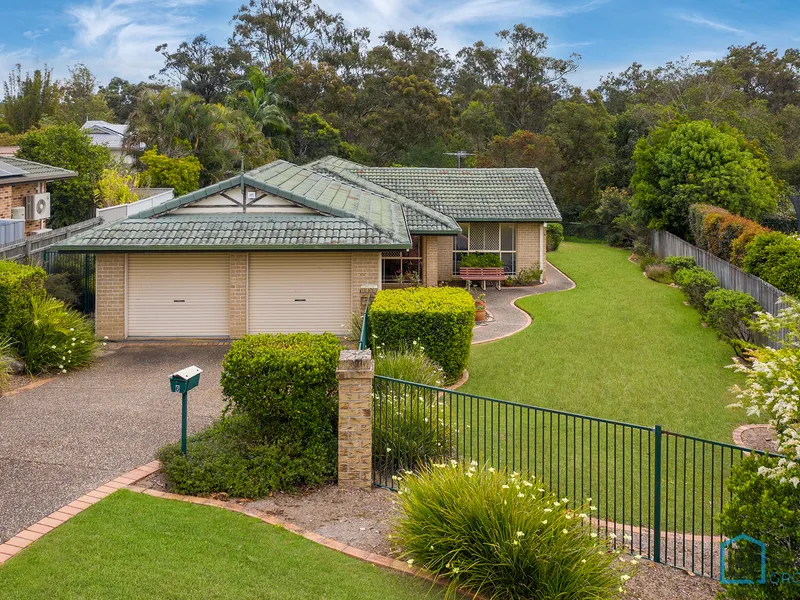 Large Family Home - Close to Transport & Shopping Centre